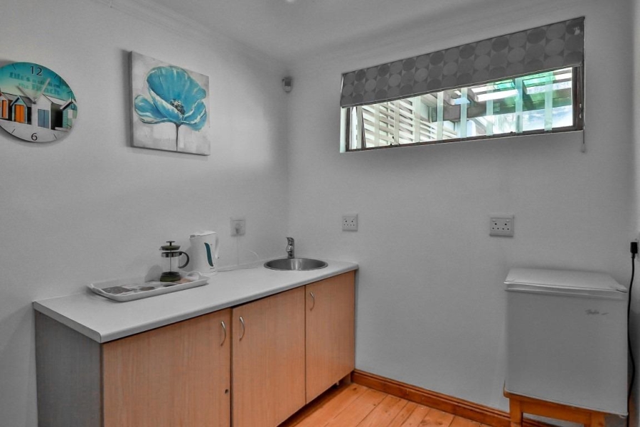 1 Bedroom Property for Sale in Woodstock Western Cape